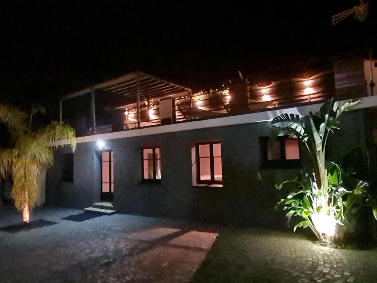 Vakantiehuis Contemporary House With Sea View *